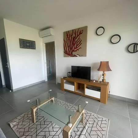 2 Pieces Avec Terrasse Et Garage, Centre Porto-vecchio - Fr-1-62-170 Апартаменти